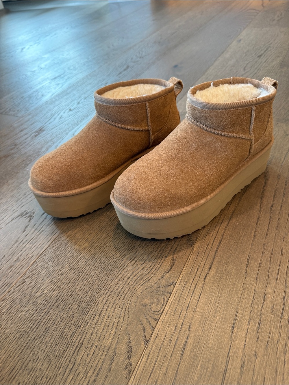 UGG classic ultra mini platform